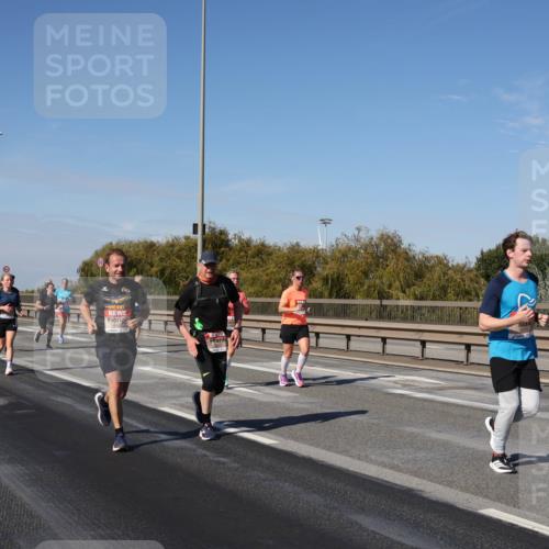 03.10.2025 - Köhlbrandbrückenlauf Julia Fischer http://msf.ph/oto/9011698 03.10.2025 13:00:30 Position 3  meine-sportfotos.de