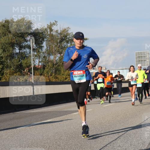 03.10.2025 - Köhlbrandbrückenlauf Luisa Fischer http://msf.ph/oto/9011714 03.10.2025 10:54:20 Position 3 3261 meine-sportfotos.de