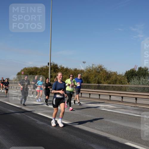 03.10.2025 - Köhlbrandbrückenlauf Julia Fischer http://msf.ph/oto/9011718 03.10.2025 13:00:33 Position 3  meine-sportfotos.de