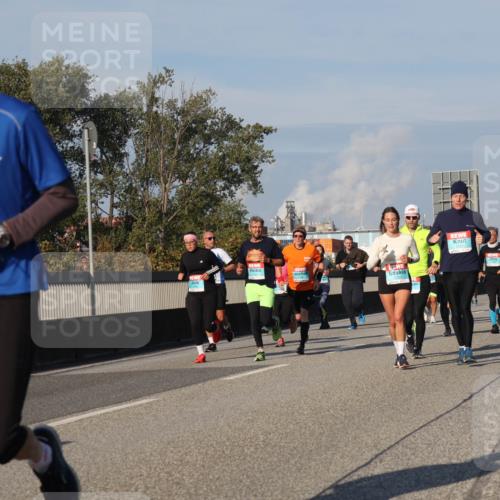 03.10.2025 - Köhlbrandbrückenlauf Luisa Fischer http://msf.ph/oto/9011727 03.10.2025 10:54:21 Position 3 3261 meine-sportfotos.de