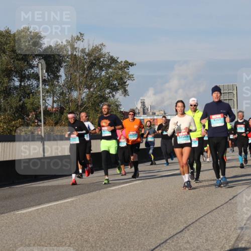 03.10.2025 - Köhlbrandbrückenlauf Luisa Fischer http://msf.ph/oto/9011736 03.10.2025 10:54:22 Position 3  meine-sportfotos.de