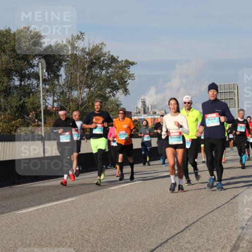 03.10.2025 - Köhlbrandbrückenlauf Luisa Fischer http://msf.ph/oto/9011738 03.10.2025 10:54:22 Position 3  meine-sportfotos.de