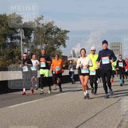 03.10.2025 - Köhlbrandbrückenlauf Luisa Fischer http://msf.ph/oto/9011741 03.10.2025 10:54:23 Position 3 2942 meine-sportfotos.de