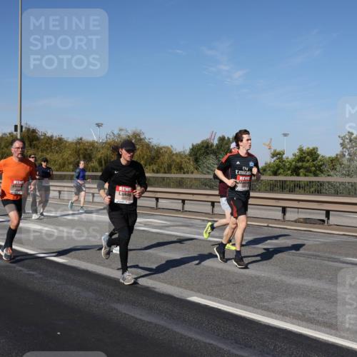 03.10.2025 - Köhlbrandbrückenlauf Julia Fischer http://msf.ph/oto/9011775 03.10.2025 13:00:43 Position 3  meine-sportfotos.de