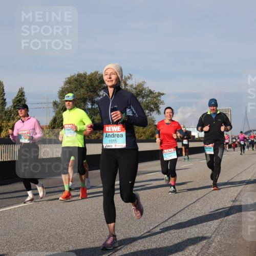 03.10.2025 - Köhlbrandbrückenlauf Luisa Fischer http://msf.ph/oto/9011822 03.10.2025 10:54:30 Position 3 1555, 1461 meine-sportfotos.de