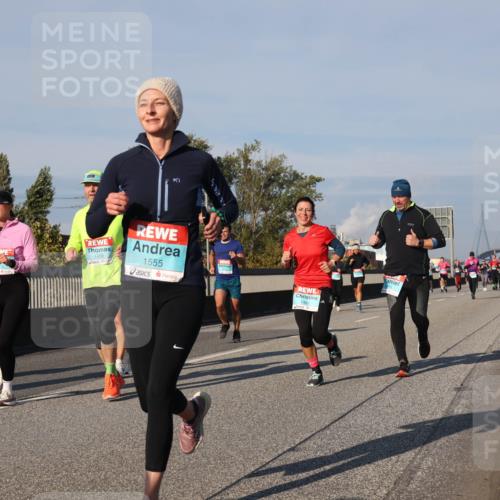 03.10.2025 - Köhlbrandbrückenlauf Luisa Fischer http://msf.ph/oto/9011828 03.10.2025 10:54:31 Position 3 1409, 1555, 1461 meine-sportfotos.de