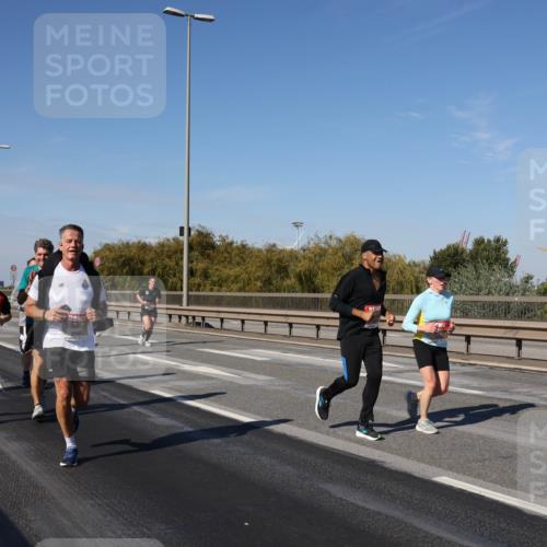 03.10.2025 - Köhlbrandbrückenlauf Julia Fischer http://msf.ph/oto/9011833 03.10.2025 13:00:54 Position 3  meine-sportfotos.de