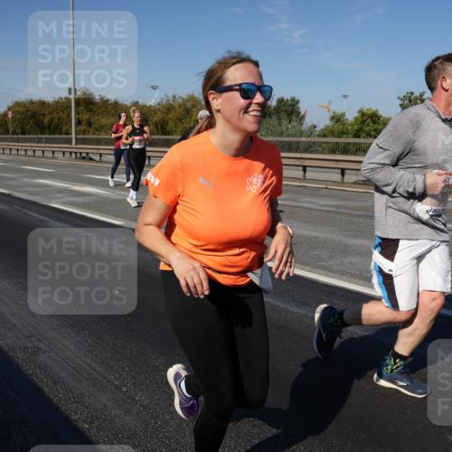 03.10.2025 - Köhlbrandbrückenlauf Julia Fischer http://msf.ph/oto/9011852 03.10.2025 13:00:57 Position 3  meine-sportfotos.de