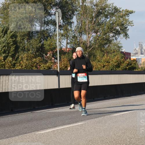 03.10.2025 - Köhlbrandbrückenlauf Luisa Fischer http://msf.ph/oto/9011866 03.10.2025 10:54:34 Position 3 1338 meine-sportfotos.de