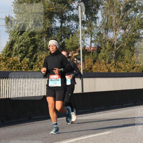 03.10.2025 - Köhlbrandbrückenlauf Luisa Fischer http://msf.ph/oto/9011879 03.10.2025 10:54:35 Position 3 1338 meine-sportfotos.de
