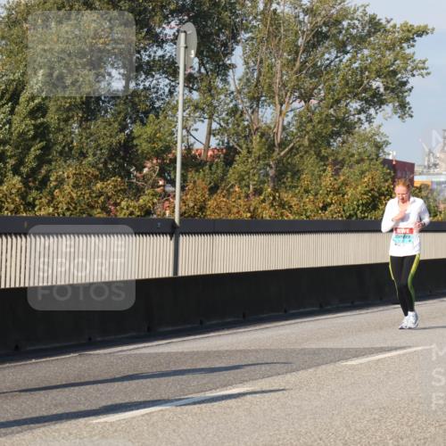 03.10.2025 - Köhlbrandbrückenlauf Luisa Fischer http://msf.ph/oto/9011890 03.10.2025 10:54:37 Position 3  meine-sportfotos.de