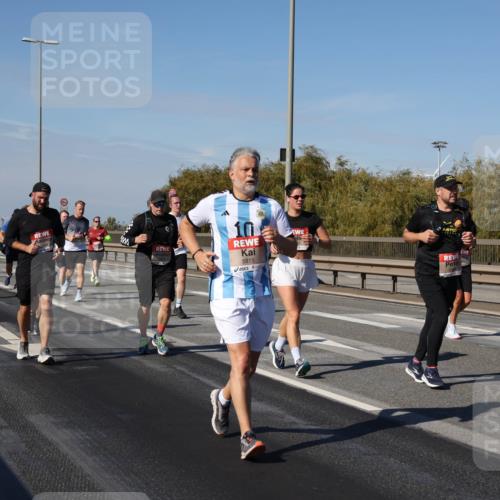 03.10.2025 - Köhlbrandbrückenlauf Julia Fischer http://msf.ph/oto/9011903 03.10.2025 13:01:09 Position 3 10, 5815 meine-sportfotos.de