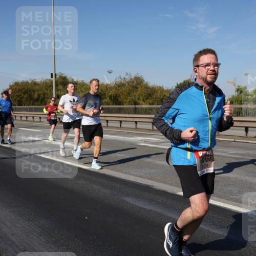 03.10.2025 - Köhlbrandbrückenlauf Julia Fischer http://msf.ph/oto/9011931 03.10.2025 13:01:13 Position 3 6208 meine-sportfotos.de