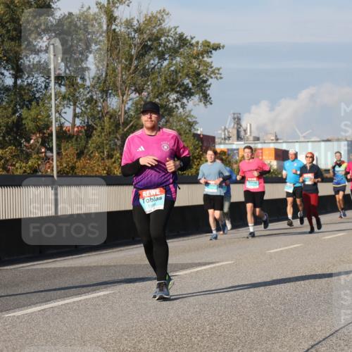 03.10.2025 - Köhlbrandbrückenlauf Luisa Fischer http://msf.ph/oto/9011932 03.10.2025 10:54:40 Position 3 1742, 1188 meine-sportfotos.de