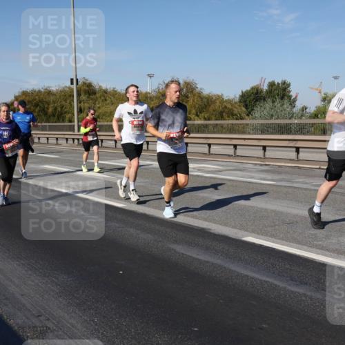 03.10.2025 - Köhlbrandbrückenlauf Julia Fischer http://msf.ph/oto/9011937 03.10.2025 13:01:14 Position 3  meine-sportfotos.de