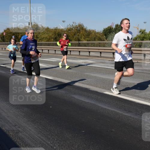 03.10.2025 - Köhlbrandbrückenlauf Julia Fischer http://msf.ph/oto/9011945 03.10.2025 13:01:15 Position 3 5814 meine-sportfotos.de