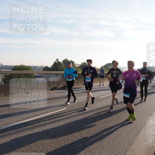03.10.2025 - Köhlbrandbrückenlauf Fabian Wolf http://msf.ph/oto/9011948 03.10.2025 09:22:47 Position 3 4000, 10 meine-sportfotos.de