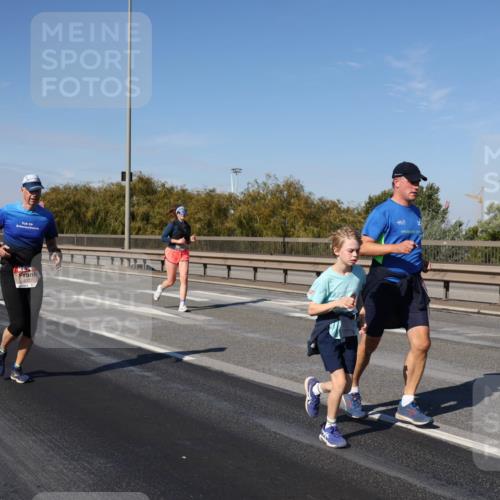 03.10.2025 - Köhlbrandbrückenlauf Julia Fischer http://msf.ph/oto/9011950 03.10.2025 13:01:17 Position 3 09, 6377 meine-sportfotos.de