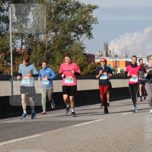 03.10.2025 - Köhlbrandbrückenlauf Luisa Fischer http://msf.ph/oto/9011963 03.10.2025 10:54:43 Position 3 3010, 1670, 1355, 1755, 1753 meine-sportfotos.de