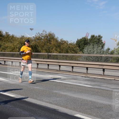03.10.2025 - Köhlbrandbrückenlauf Julia Fischer http://msf.ph/oto/9011974 03.10.2025 13:01:23 Position 3  meine-sportfotos.de