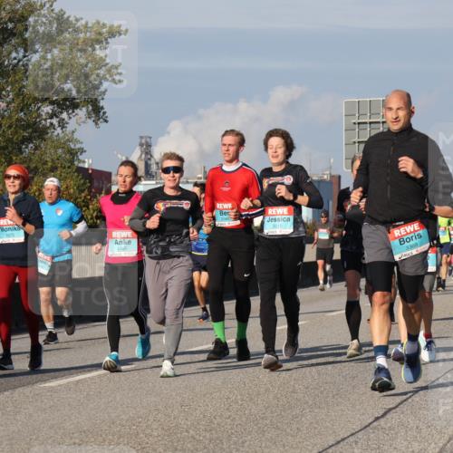 03.10.2025 - Köhlbrandbrückenlauf Luisa Fischer http://msf.ph/oto/9011982 03.10.2025 10:54:45 Position 3 1670, 1355, 2560, 3010, 3369 meine-sportfotos.de