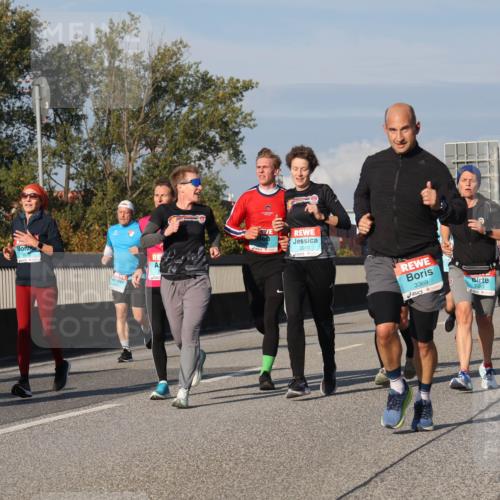 03.10.2025 - Köhlbrandbrückenlauf Luisa Fischer http://msf.ph/oto/9011995 03.10.2025 10:54:46 Position 3 3010, 3369, 3453 meine-sportfotos.de