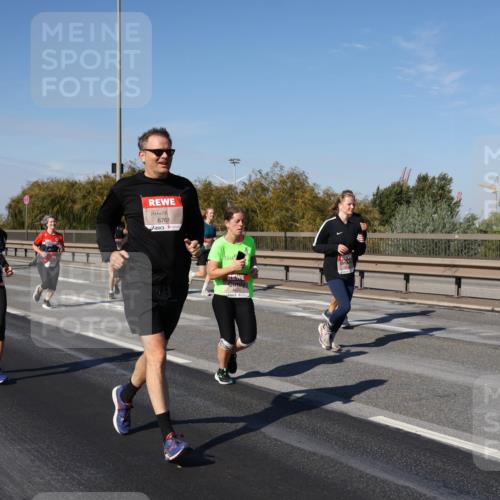 03.10.2025 - Köhlbrandbrückenlauf Julia Fischer http://msf.ph/oto/9011999 03.10.2025 13:01:28 Position 3 6761 meine-sportfotos.de