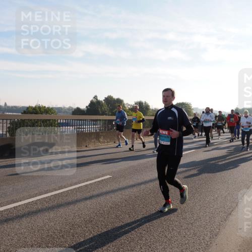 03.10.2025 - Köhlbrandbrückenlauf Fabian Wolf http://msf.ph/oto/9012004 03.10.2025 09:22:49 Position 3 3147 meine-sportfotos.de
