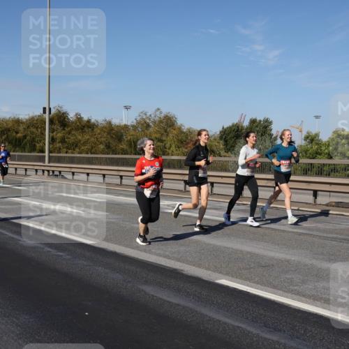 03.10.2025 - Köhlbrandbrückenlauf Julia Fischer http://msf.ph/oto/9012017 03.10.2025 13:01:31 Position 3  meine-sportfotos.de