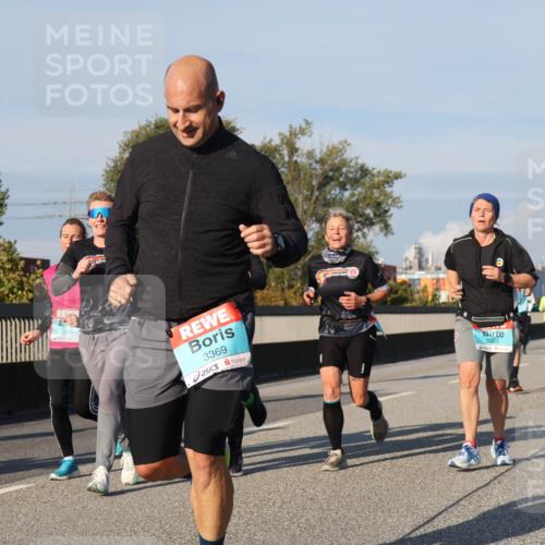 03.10.2025 - Köhlbrandbrückenlauf Luisa Fischer http://msf.ph/oto/9012018 03.10.2025 10:54:48 Position 3 1355, 3369, 3493 meine-sportfotos.de