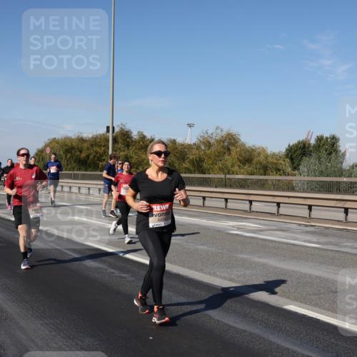 03.10.2025 - Köhlbrandbrückenlauf Julia Fischer http://msf.ph/oto/9012020 03.10.2025 13:01:33 Position 3 6474 meine-sportfotos.de