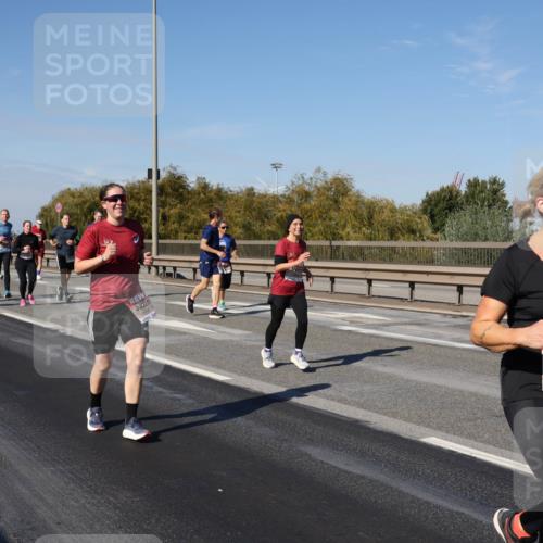 03.10.2025 - Köhlbrandbrückenlauf Julia Fischer http://msf.ph/oto/9012028 03.10.2025 13:01:33 Position 3 6474 meine-sportfotos.de