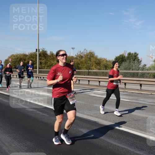 03.10.2025 - Köhlbrandbrückenlauf Julia Fischer http://msf.ph/oto/9012032 03.10.2025 13:01:34 Position 3 4154 meine-sportfotos.de