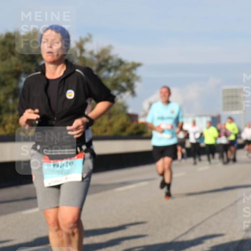 03.10.2025 - Köhlbrandbrückenlauf Luisa Fischer http://msf.ph/oto/9012035 03.10.2025 10:54:50 Position 3  meine-sportfotos.de