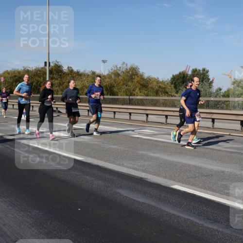 03.10.2025 - Köhlbrandbrückenlauf Julia Fischer http://msf.ph/oto/9012044 03.10.2025 13:01:36 Position 3  meine-sportfotos.de