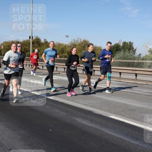 03.10.2025 - Köhlbrandbrückenlauf Julia Fischer http://msf.ph/oto/9012052 03.10.2025 13:01:37 Position 3  meine-sportfotos.de