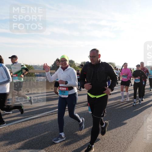03.10.2025 - Köhlbrandbrückenlauf Fabian Wolf http://msf.ph/oto/9012053 03.10.2025 09:22:53 Position 3 4000, 10, 1847, 2435 meine-sportfotos.de