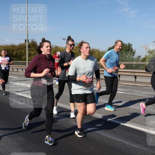 03.10.2025 - Köhlbrandbrückenlauf Julia Fischer http://msf.ph/oto/9012063 03.10.2025 13:01:38 Position 3 4473, 4472 meine-sportfotos.de
