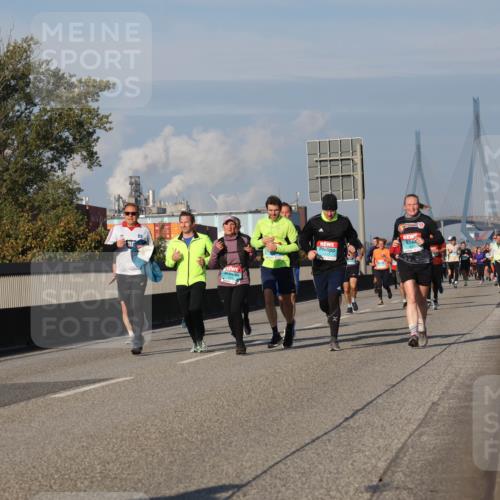 03.10.2025 - Köhlbrandbrückenlauf Luisa Fischer http://msf.ph/oto/9012067 03.10.2025 10:54:53 Position 3  meine-sportfotos.de