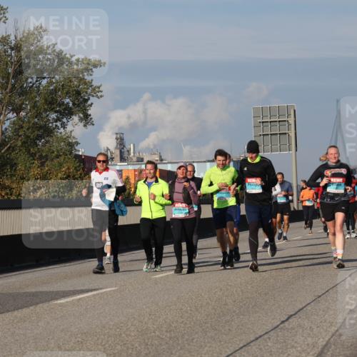 03.10.2025 - Köhlbrandbrückenlauf Luisa Fischer http://msf.ph/oto/9012071 03.10.2025 10:54:53 Position 3  meine-sportfotos.de