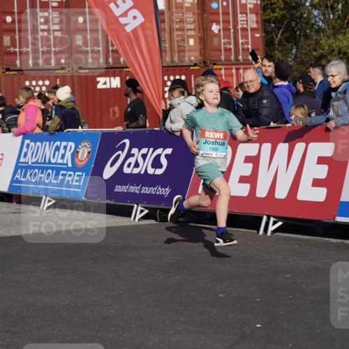 03.10.2025 - Köhlbrandbrückenlauf Michael Burmester http://msf.ph/oto/9012073 03.10.2025 10:12:36 Ziel 1259, 1392, 1487, 1491, 1806, 1865, 1877, 2098, 3315, 3643, 3781 meine-sportfotos.de