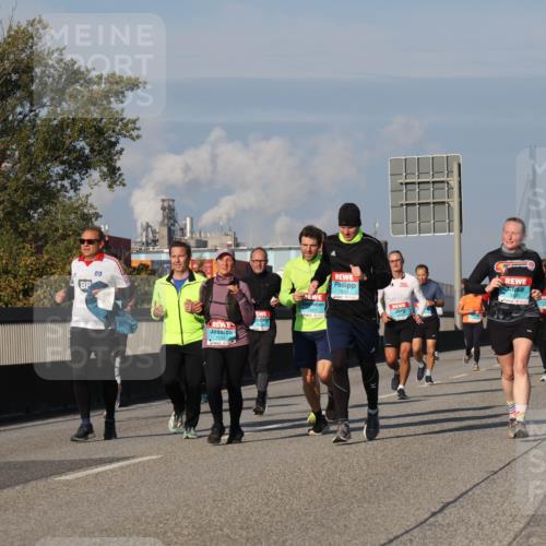 03.10.2025 - Köhlbrandbrückenlauf Luisa Fischer http://msf.ph/oto/9012077 03.10.2025 10:54:54 Position 3  meine-sportfotos.de