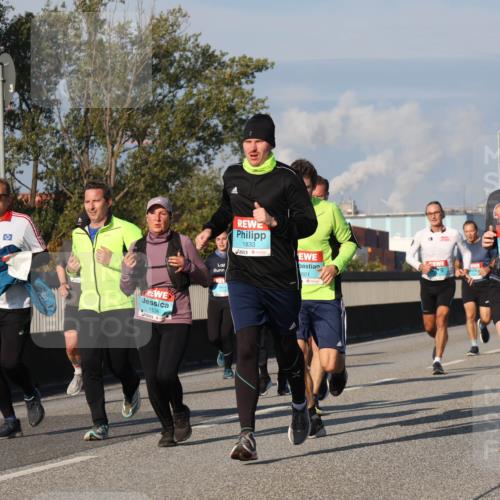 03.10.2025 - Köhlbrandbrückenlauf Luisa Fischer http://msf.ph/oto/9012106 03.10.2025 10:54:56 Position 3 1536, 1833, 601, 3006 meine-sportfotos.de
