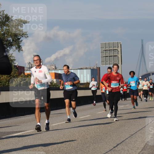 03.10.2025 - Köhlbrandbrückenlauf Luisa Fischer http://msf.ph/oto/9012135 03.10.2025 10:54:59 Position 3 06 meine-sportfotos.de