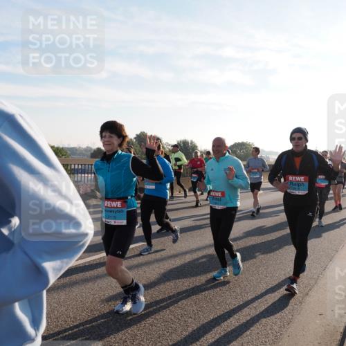 03.10.2025 - Köhlbrandbrückenlauf Fabian Wolf http://msf.ph/oto/9012150 03.10.2025 09:22:56 Position 3 2119, 1861, 3116 meine-sportfotos.de