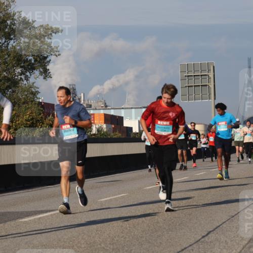 03.10.2025 - Köhlbrandbrückenlauf Luisa Fischer http://msf.ph/oto/9012157 03.10.2025 10:55:01 Position 3 410, 3738 meine-sportfotos.de