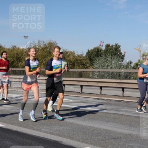 03.10.2025 - Köhlbrandbrückenlauf Julia Fischer http://msf.ph/oto/9012165 03.10.2025 13:01:57 Position 3  meine-sportfotos.de
