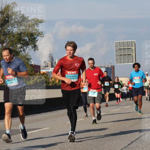 03.10.2025 - Köhlbrandbrückenlauf Luisa Fischer http://msf.ph/oto/9012171 03.10.2025 10:55:02 Position 3 2026, 3738, 1375 meine-sportfotos.de