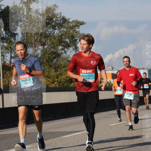 03.10.2025 - Köhlbrandbrückenlauf Luisa Fischer http://msf.ph/oto/9012177 03.10.2025 10:55:03 Position 3 2026, 3738, 1375 meine-sportfotos.de
