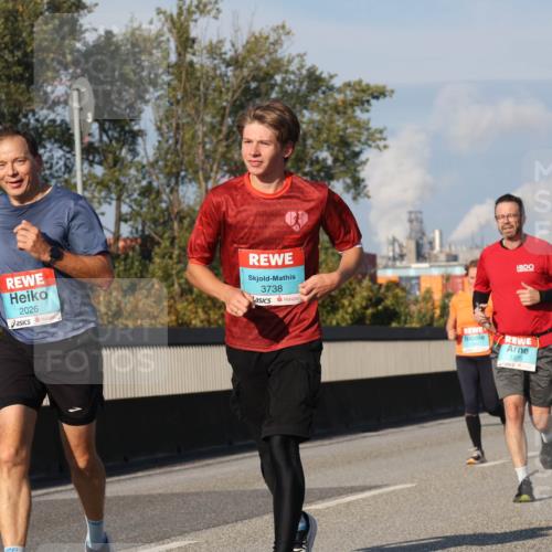 03.10.2025 - Köhlbrandbrückenlauf Luisa Fischer http://msf.ph/oto/9012185 03.10.2025 10:55:03 Position 3 2026, 3738, 1375 meine-sportfotos.de